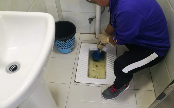 路南疏通蹲坑